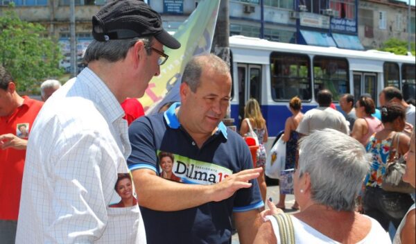 Domingos Brazão publicou foto em seu Flickr fazendo campanha para Dilma Rousseff.