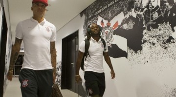nos vestiários antes do jogo realizado esta noite na Arena Corinthians entre Corinthians x Portuguesa, jogo adiado valido pela 4a. rodada do Campeonato Paulista de 2015. Juiz: Luiz Flavio de Oliveira - Sao Paulo/Brasil - 24/03/2015. Foto: © Daniel Augusto Jr. / Ag. Corinthians
