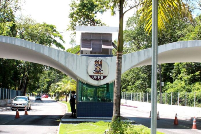 entrada_ufpb_walla_santos